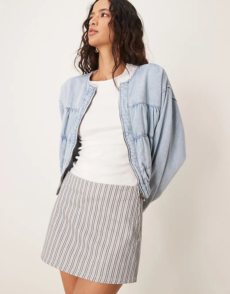 

Джинсовая микро-мини-юбка в полоску угольного цвета ASOS DESIGN