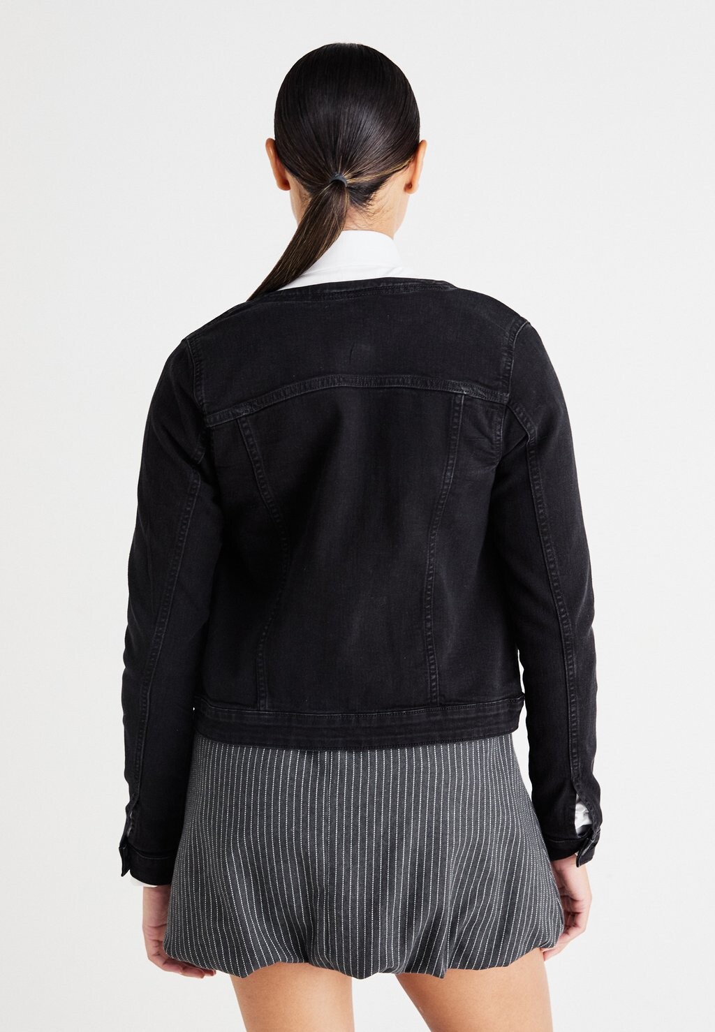 

Джинсовая куртка VMMEDUSA SLIM JACKET Vero Moda, черный деним