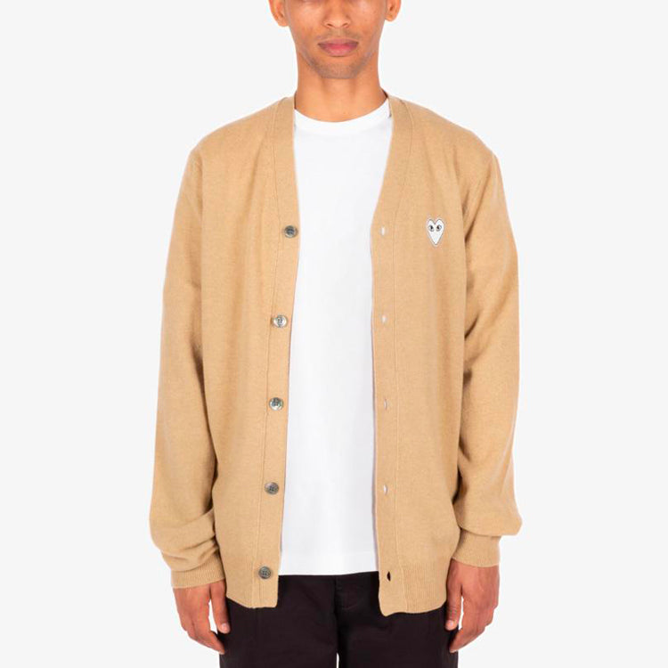 Кардиган COMME des GARCONS PLAY Cardigan White Heart 'Camel' AZ-N066-051-2, бежевый — фото 3