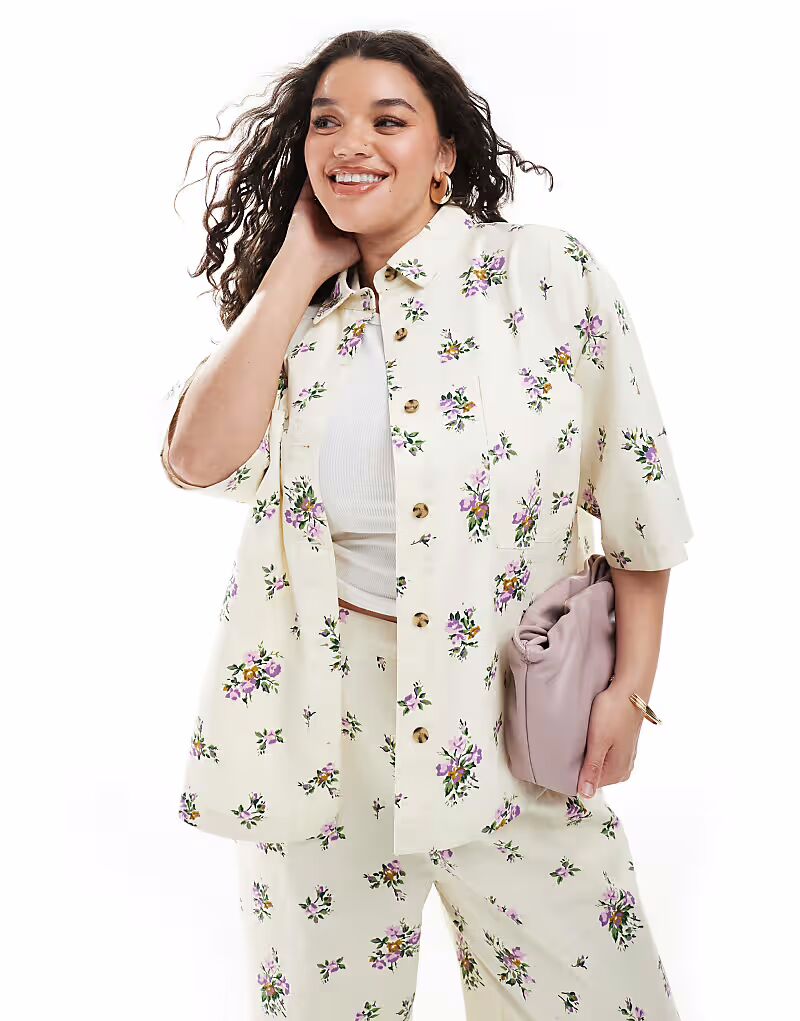 

Рубашка с короткими рукавами Curve с цветочным принтом Asos Design