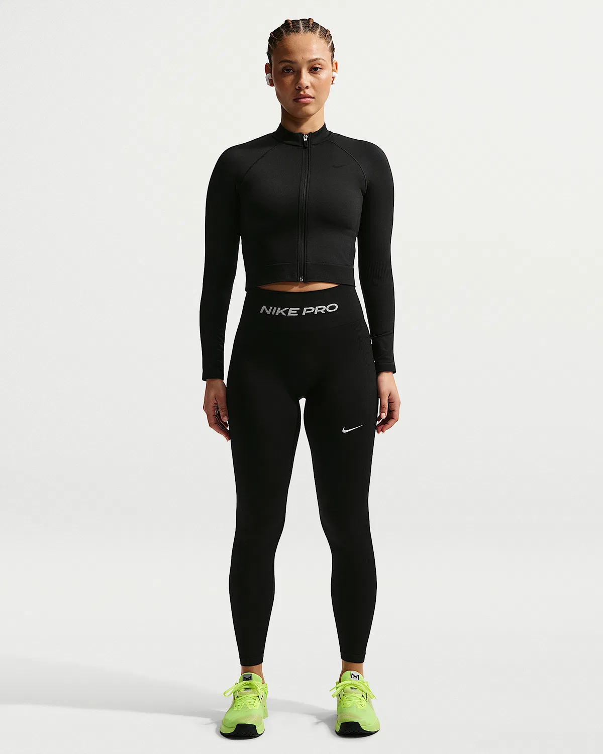 Женская тренировочная куртка на молнии Nike Pro Seamless, Black — фото 4