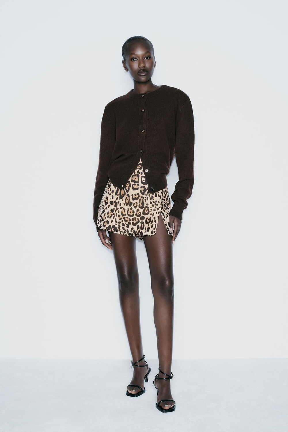 

Юбка с животным принтом ZARA, цвет leopard