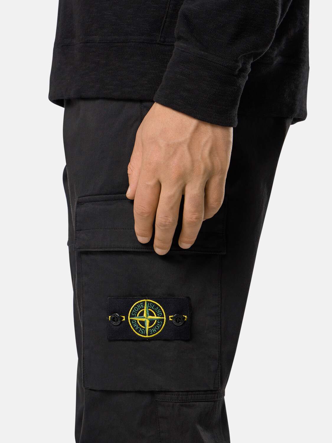 Брюки-карго обычного зауженного кроя с эластичным поясом Stone Island 3100033 SATIN IN 93% ORGANIC COTTON / 5% WOOL / 2% ELASTANE, черный — фото 3