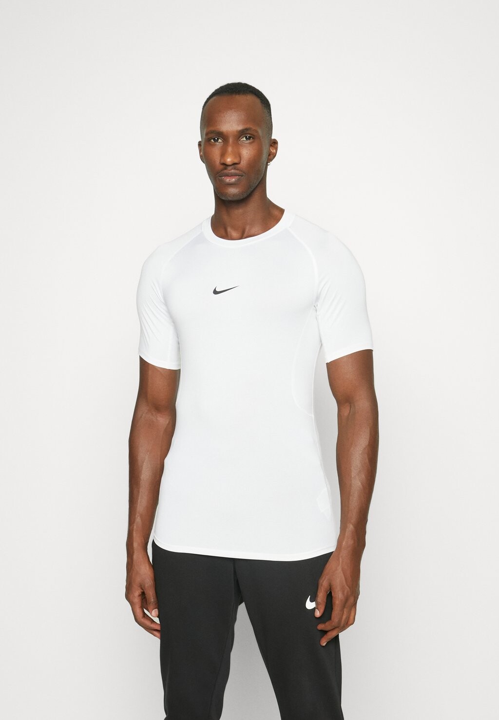 Спортивная футболка Nike, белая/черная — фото 3
