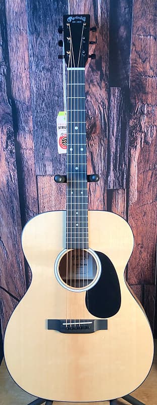 

Акустическая гитара Martin Road Series 000-12E Koa with Fishman MX-T Electronics