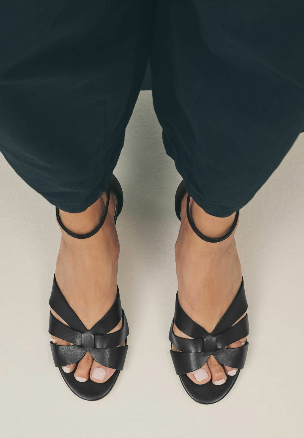 Босоножки на танкетке REGULAR FIT - FOREVER COMFORT WITH MOTIONFLEX STRAP DETAIL Next, черный — фото 2