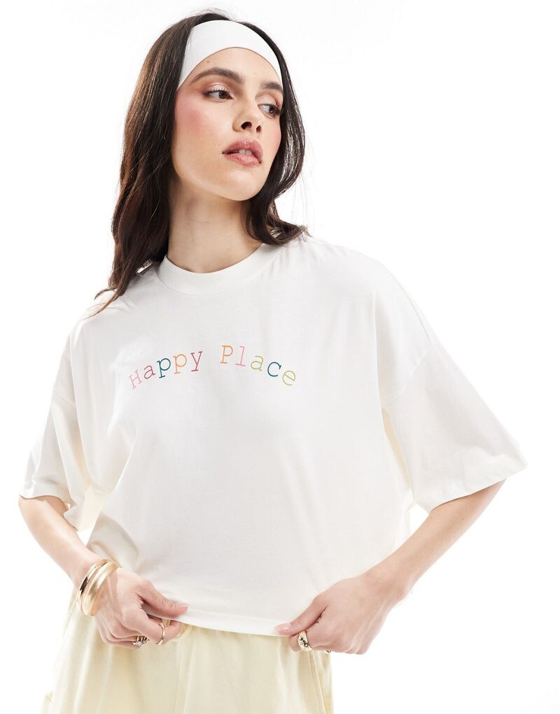 

Белая укороченная футболка ONLY Happy Place