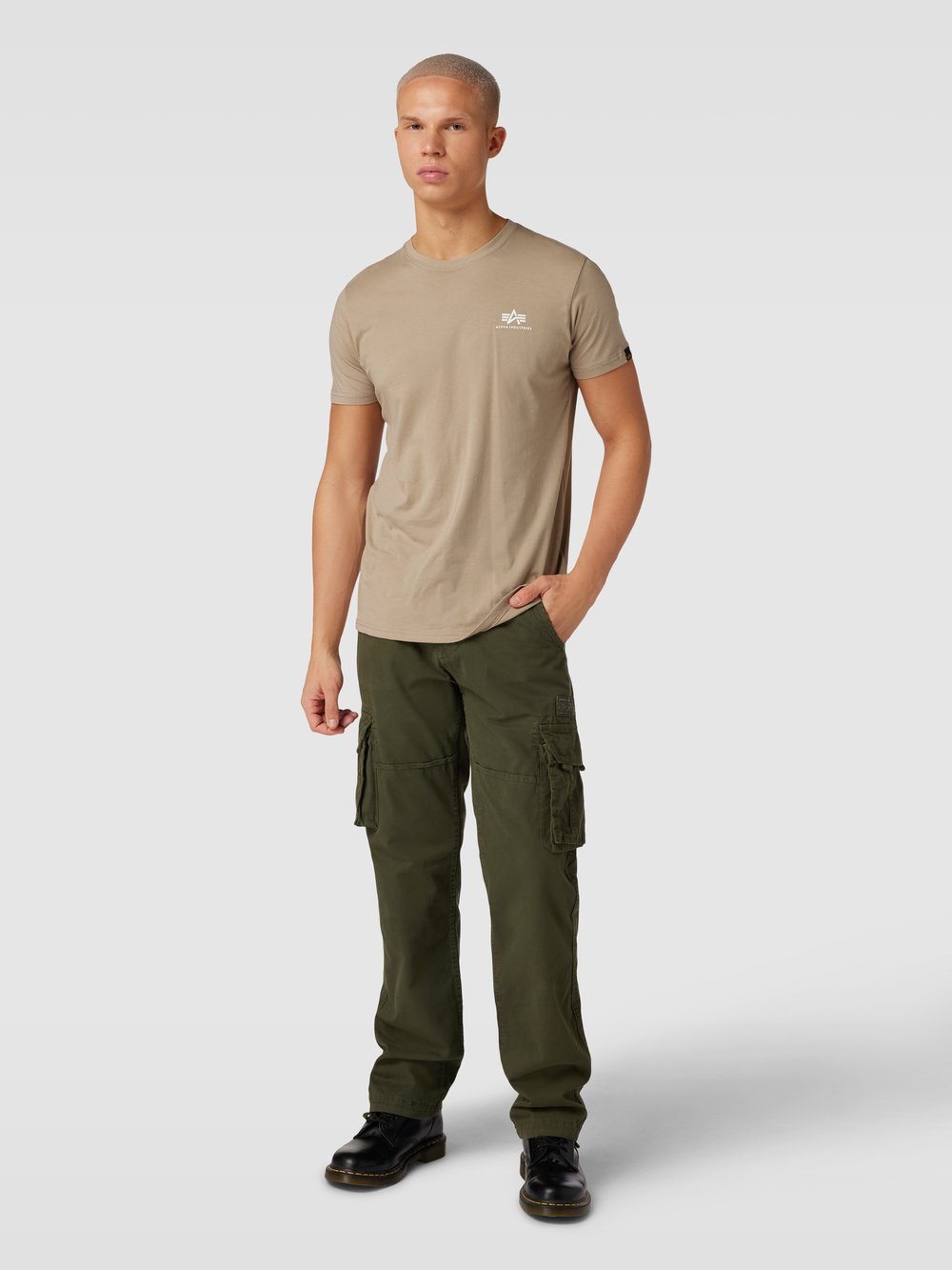 

Брюки Boocut с карманами-карго Alpha Industries, антрацит