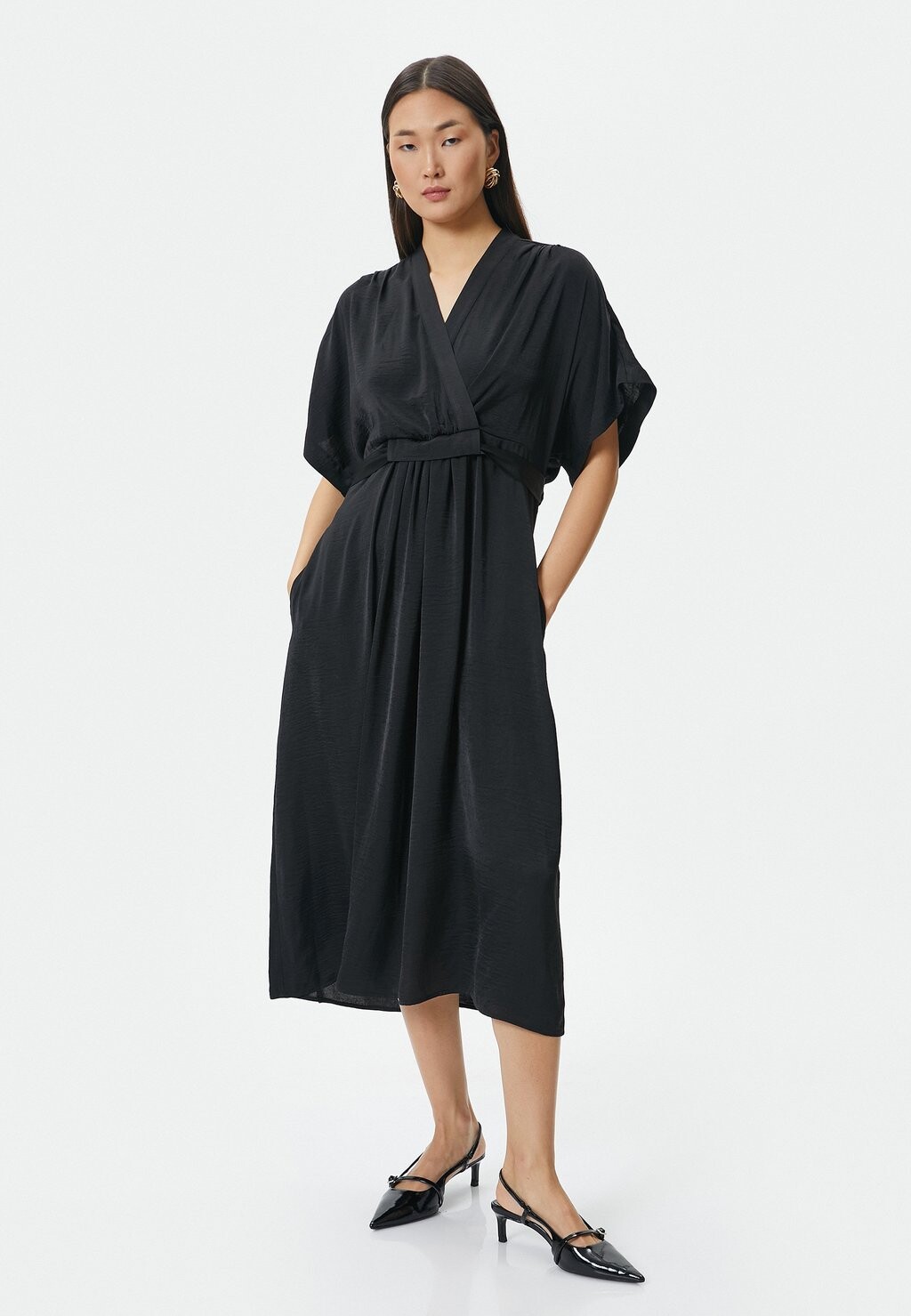 

Дневное платье SHORT SLEEVE POCKET DETAIL MIDI Koton, черный