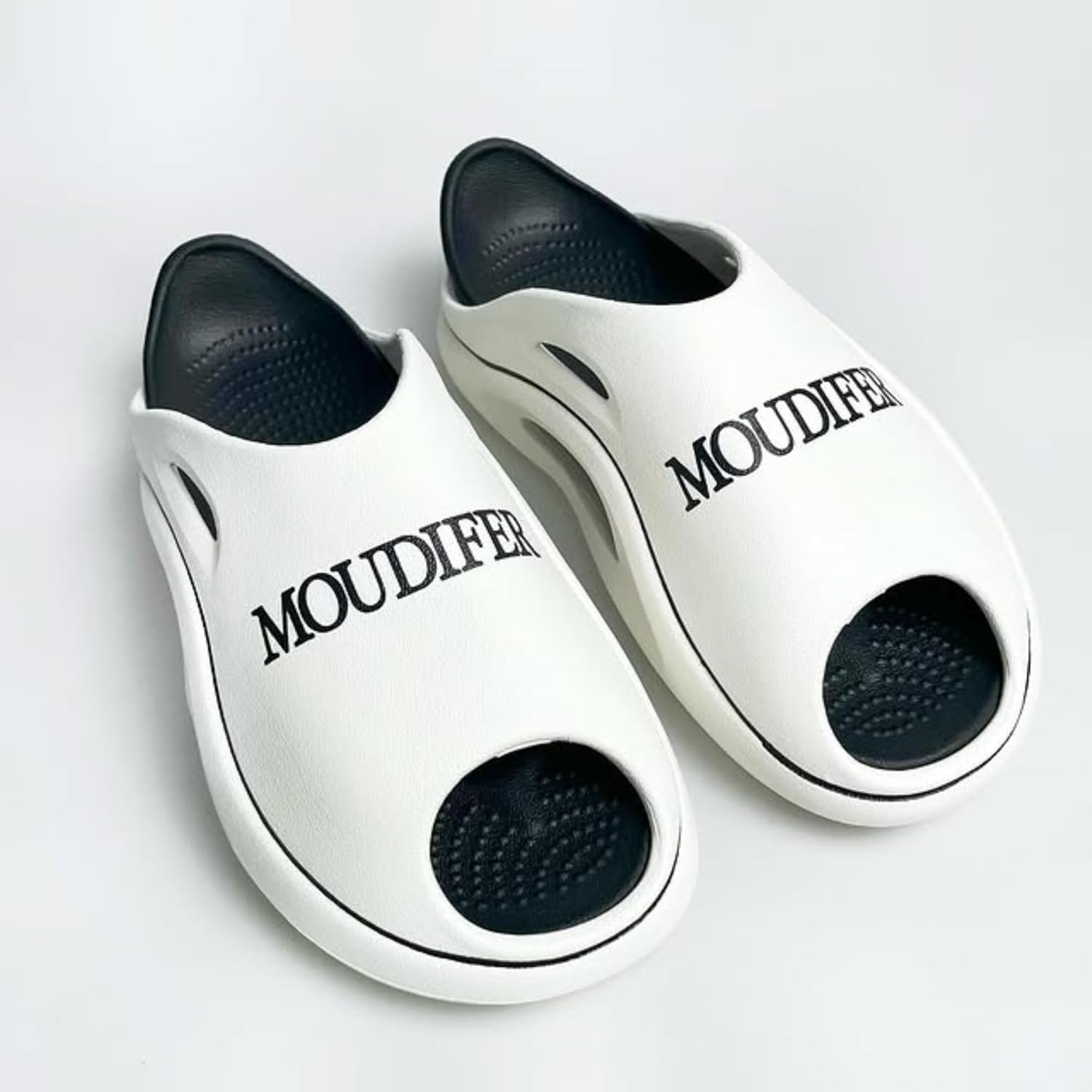 Тапочки Moudifer Cloud для женщин и мужчин- тапочки для дома с поддержкой арки, легкие домашние горки, Толстая подошва и не скользящие сандалии для ванной- унисекс-тапочки- максимальный комфорт и простота в чистке, белый — фото 3