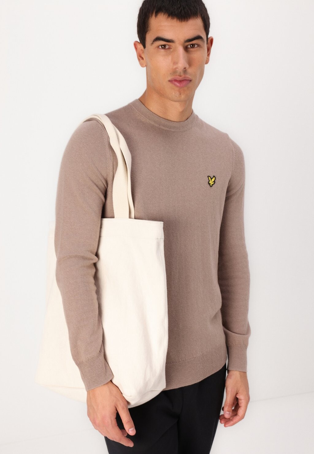 

Джемпер CREW NECK Lyle & Scott, светло-коричневый