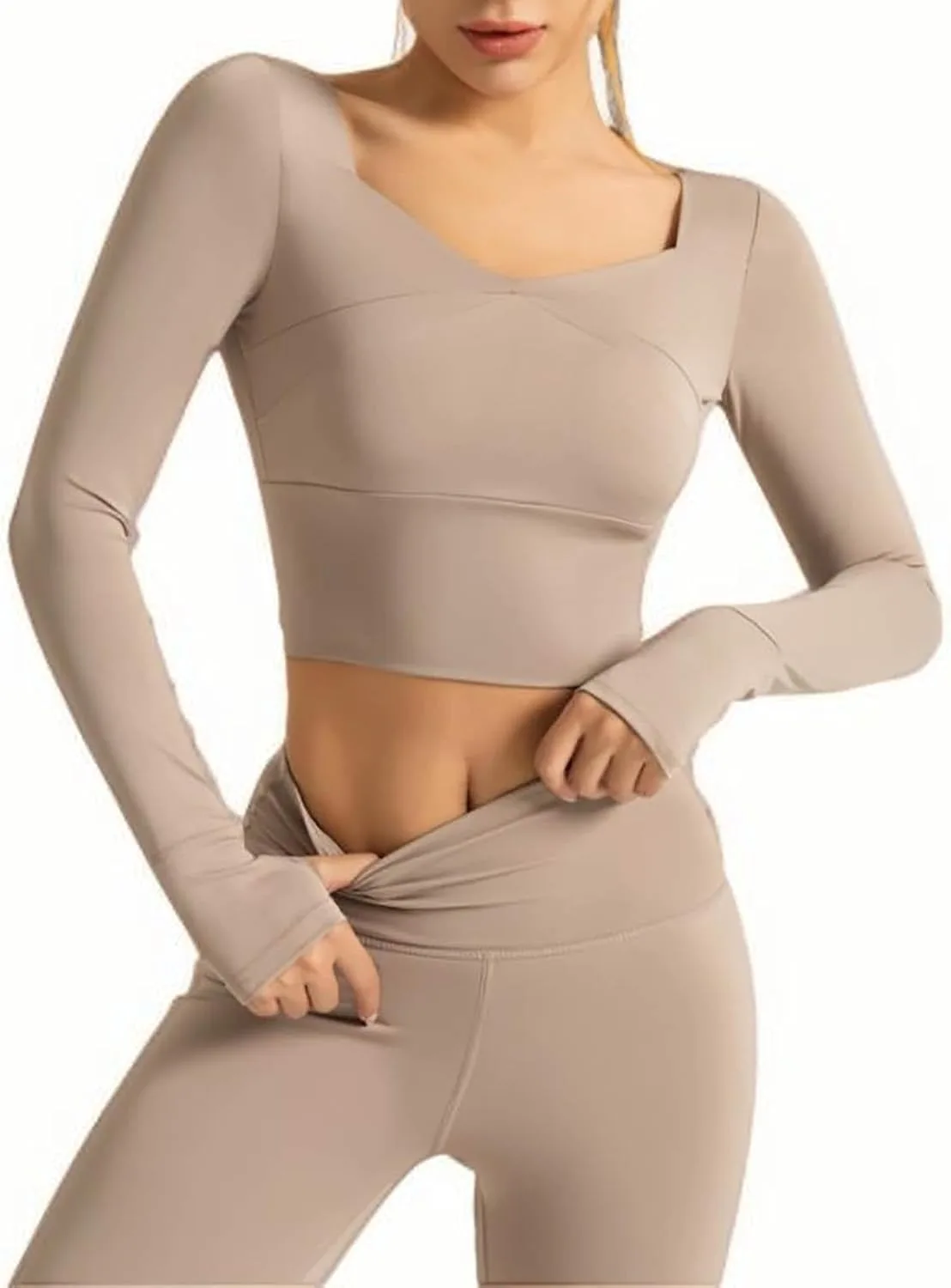 

Женская спортивная футболка с длинным рукавом