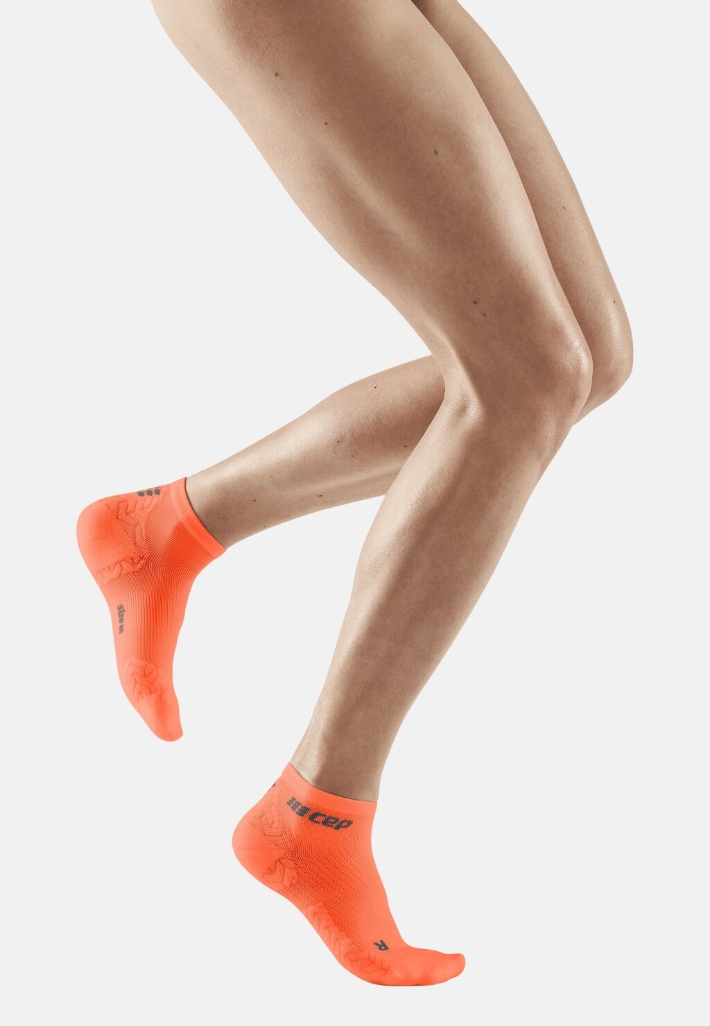 

Носки COMPRESSION ULTRALIGHT LOW CUT CEP, коралл