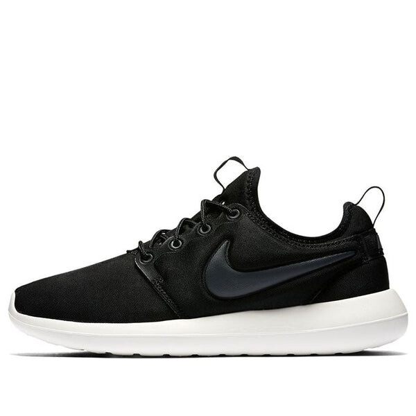 

Кроссовки роше два Nike, черный