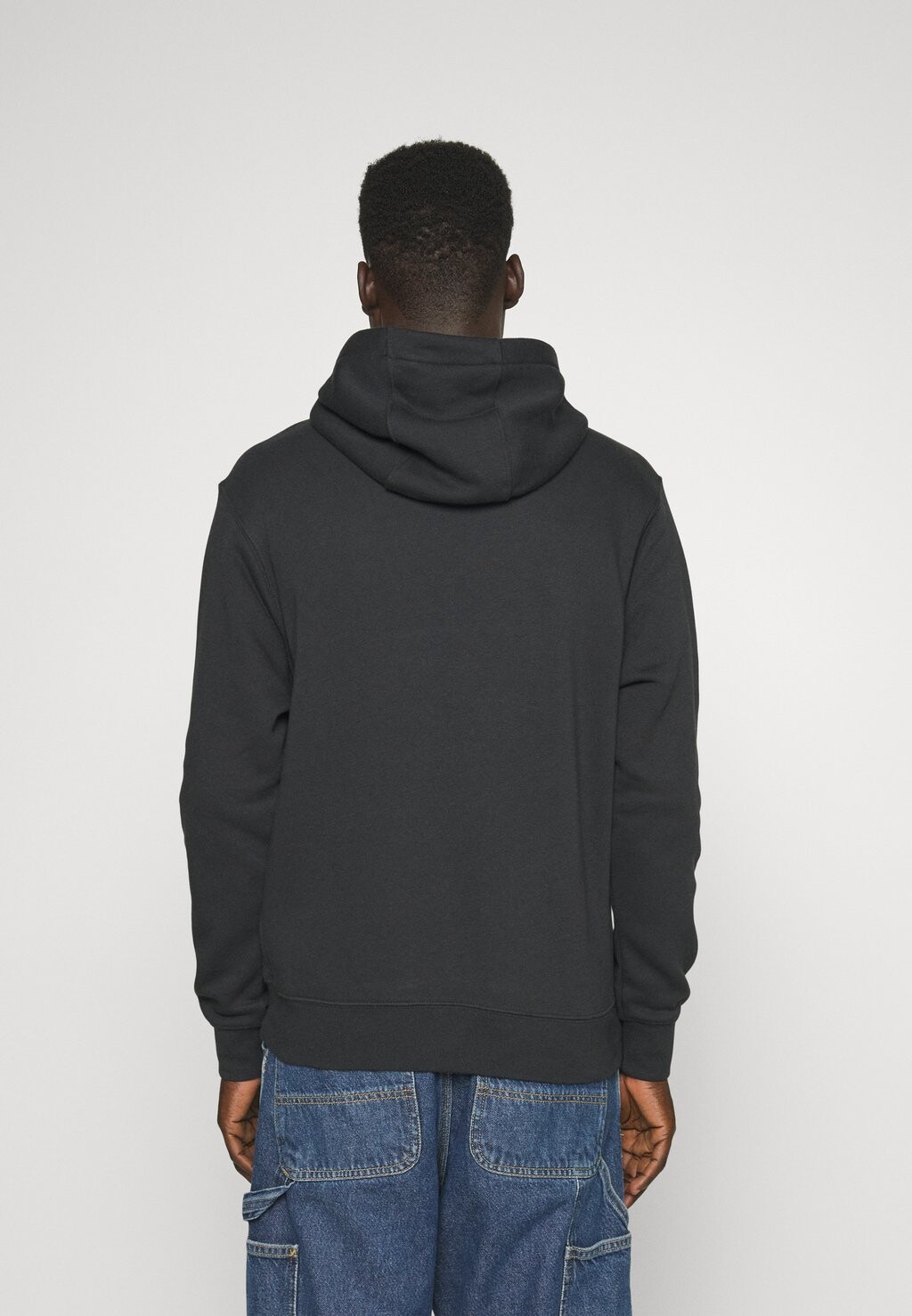 

Толстовка с капюшоном CLUB PATCH Nike Sportswear, черный