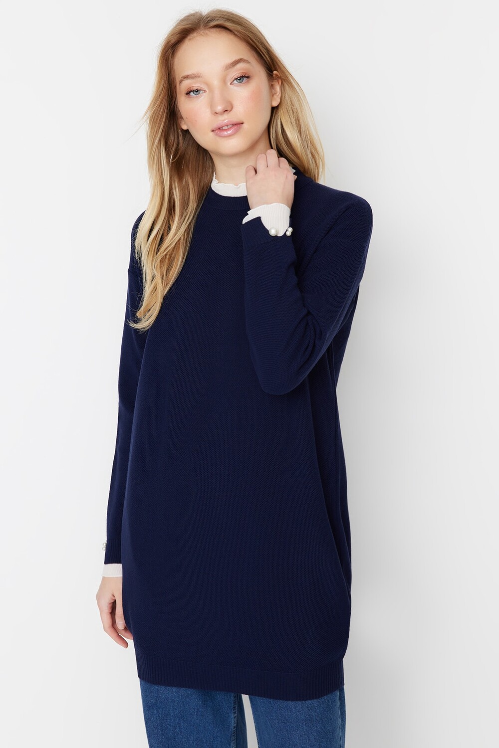 

Темно-синий трикотаж с рукавами и жемчугом Trendyol Modest
