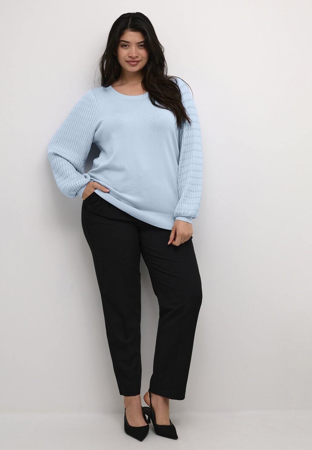 

Джемпер LINI Kaffe Curve, цвет Mottled Light Blue