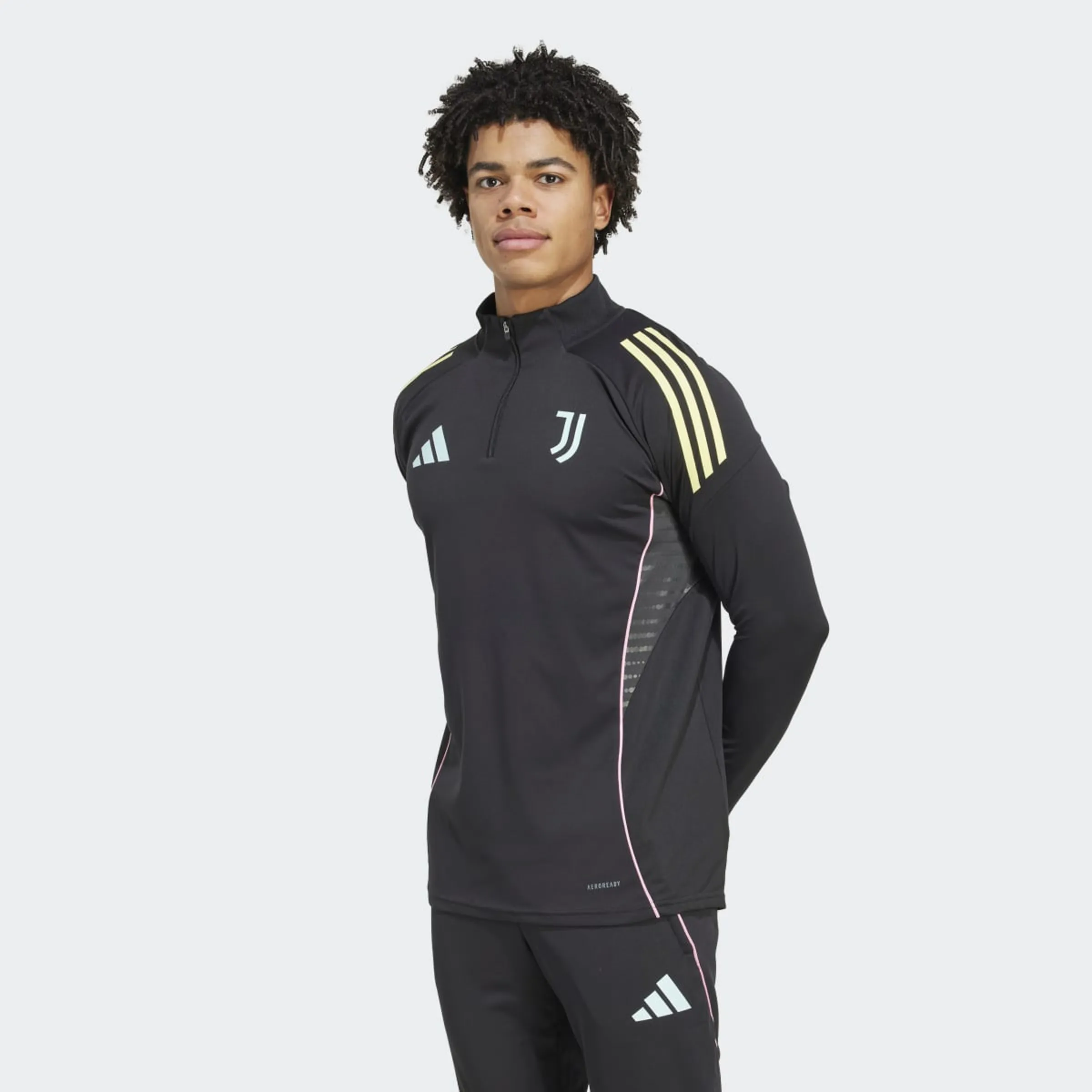 

Футболка мужская Ювентус 2025-2026 Tiro 25 Competition Adidas, черный