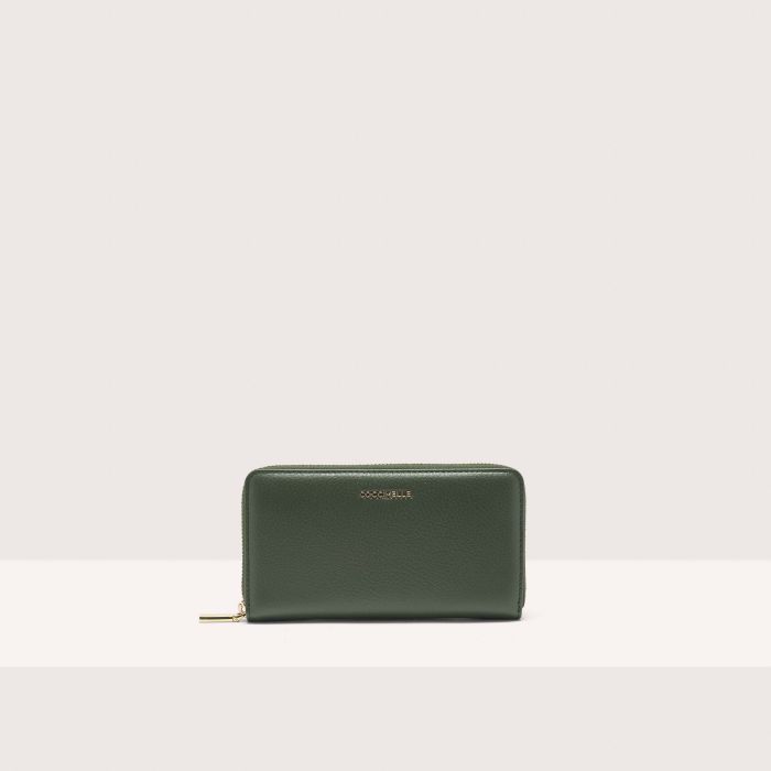 

Кошелек Coccinelle Metallic Soft, цвет Alga