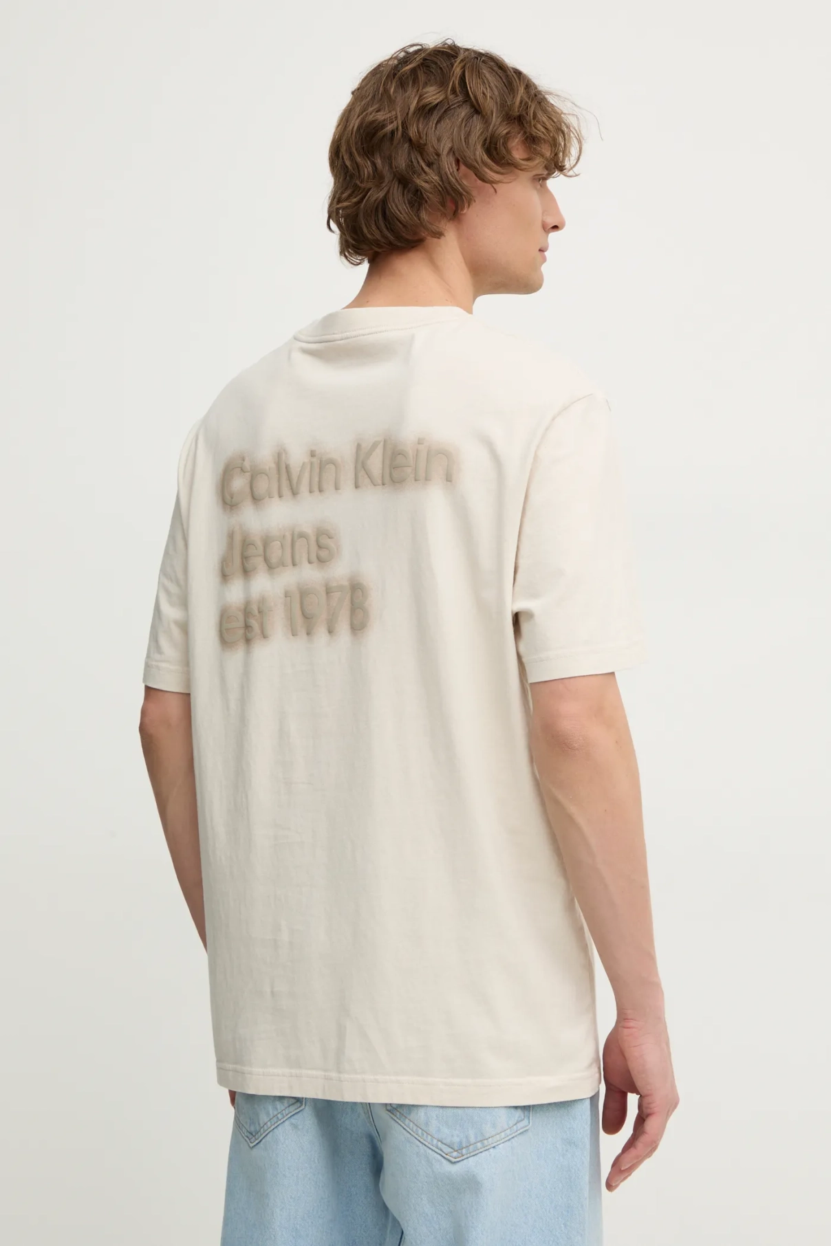 

Хлопковая футболка Calvin Klein Jeans, бежевый