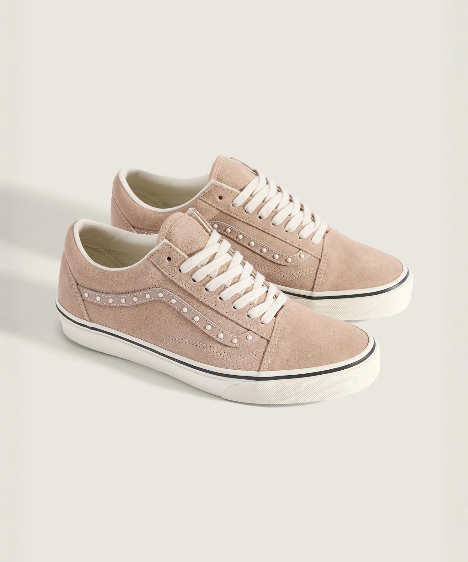 Кроссовки с жемчужной отделкой Old Skool VANS бежевые — фото 2
