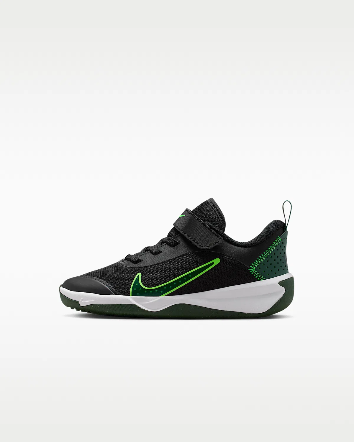 Детские кроссовки Nike Omni Multi-Court, Black/Green Strike/Fir