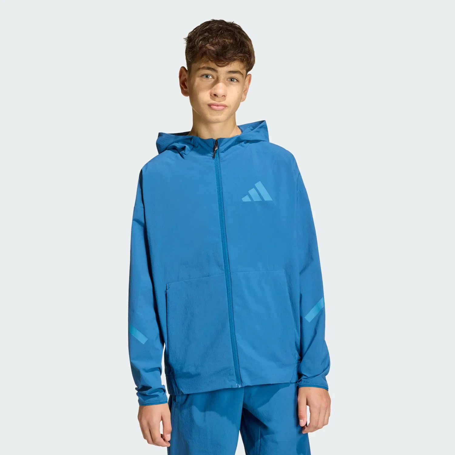 Спортивная куртка Adidas Sportswear ZNE синего и лазурного цвета — фото 2