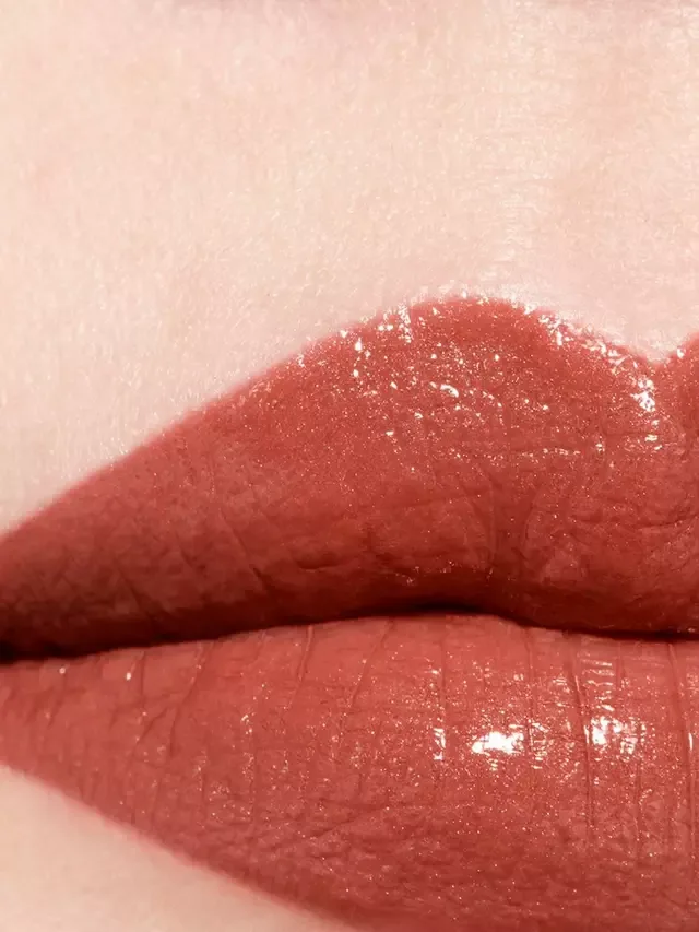 Помада Rouge Coco Longwear Satin Lipstick: увлажняющий и разглаживающий уход за губами CHANEL, 106 Deauville — фото 3