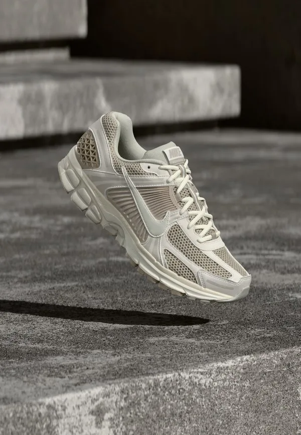 Кроссовки zoom vomero 5 Nike Sportswear, Phantom/Light Bone/Cream/Sail/Black/White