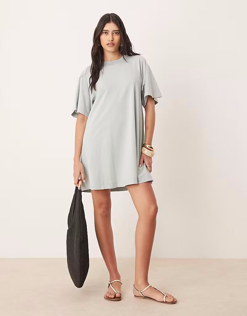 

Футболка-мини-платье ASOS DESIGN цвета стираный синий