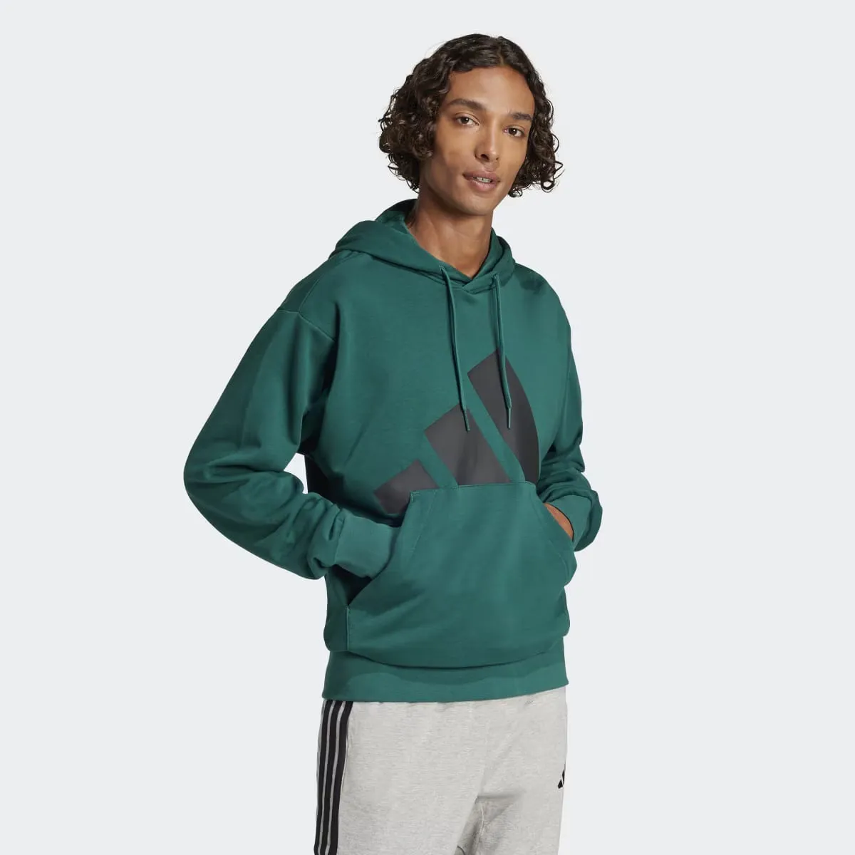 Men's Essentials Толстовка с капюшоном с большим логотипом French Terry Adidas, зеленый — фото 4