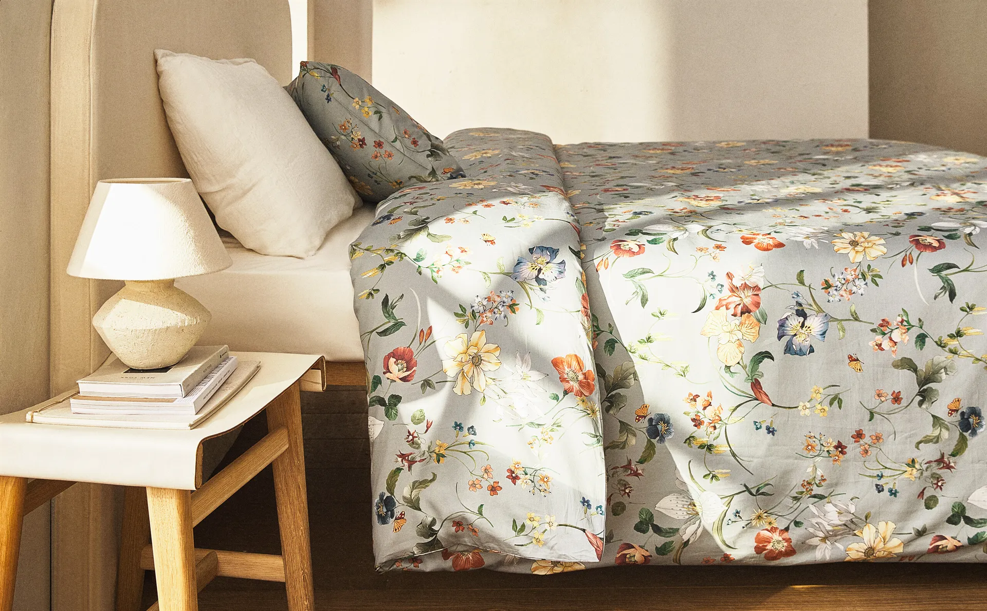 

Пододеяльник с цветочным принтом Zara Home, синий