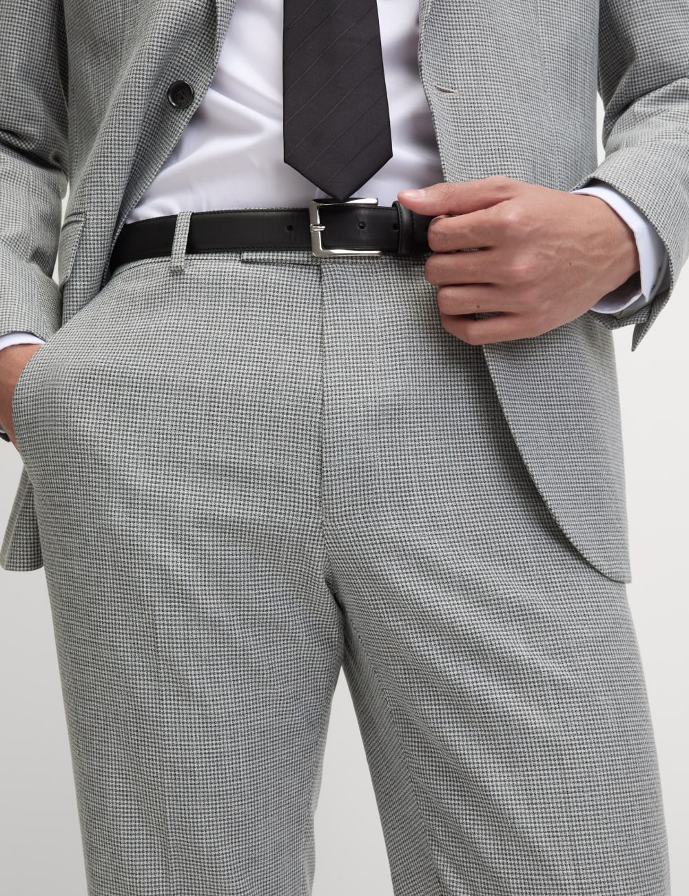 

Брюки-костюмы Puppytooth Regular Fit с текстурой Marks & Spencer, светло-серый