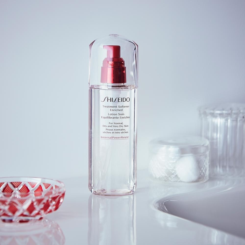Лосьон для лица softener & balancing lotion treatment softener enriched Shiseido, объем 150 мл — фото 4