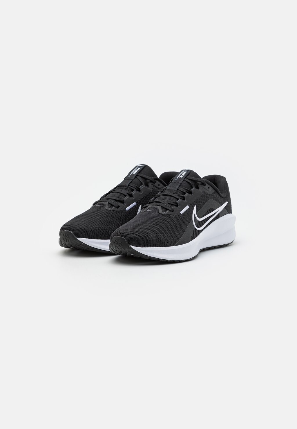 Кроссовки нейтрального цвета Downshifter 13 Nike, цвет black/white/dark smoke grey — фото 2