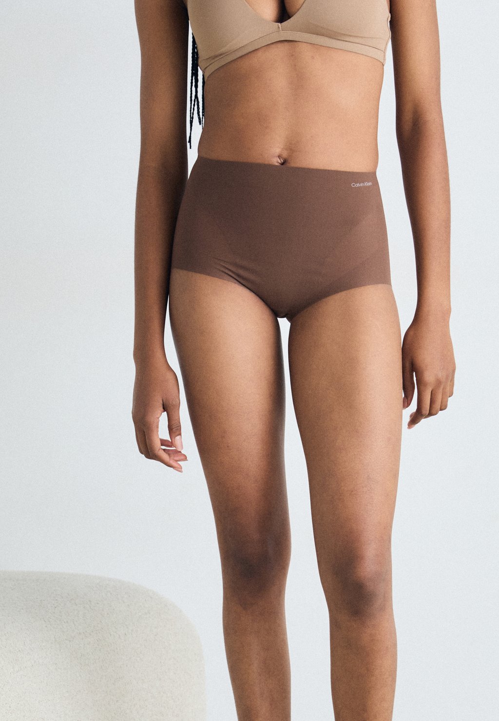 

Корректирующее белье SHAPEWEAR SCULPTED FIRM BRIEF STAY PUT - Briefs Calvin Klein Underwear, цвет Sunstone