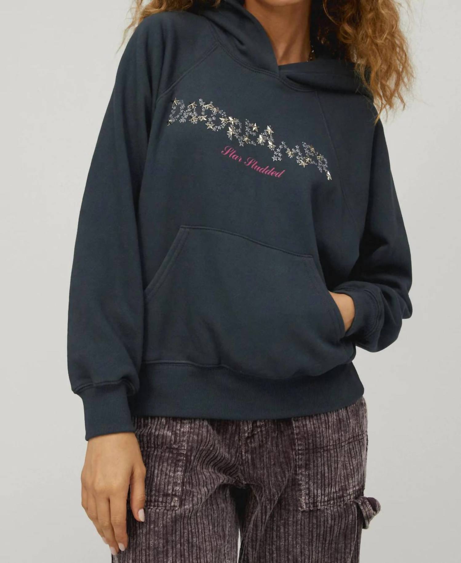 

Звездчатый худи в винтажном черном DAYDREAMER