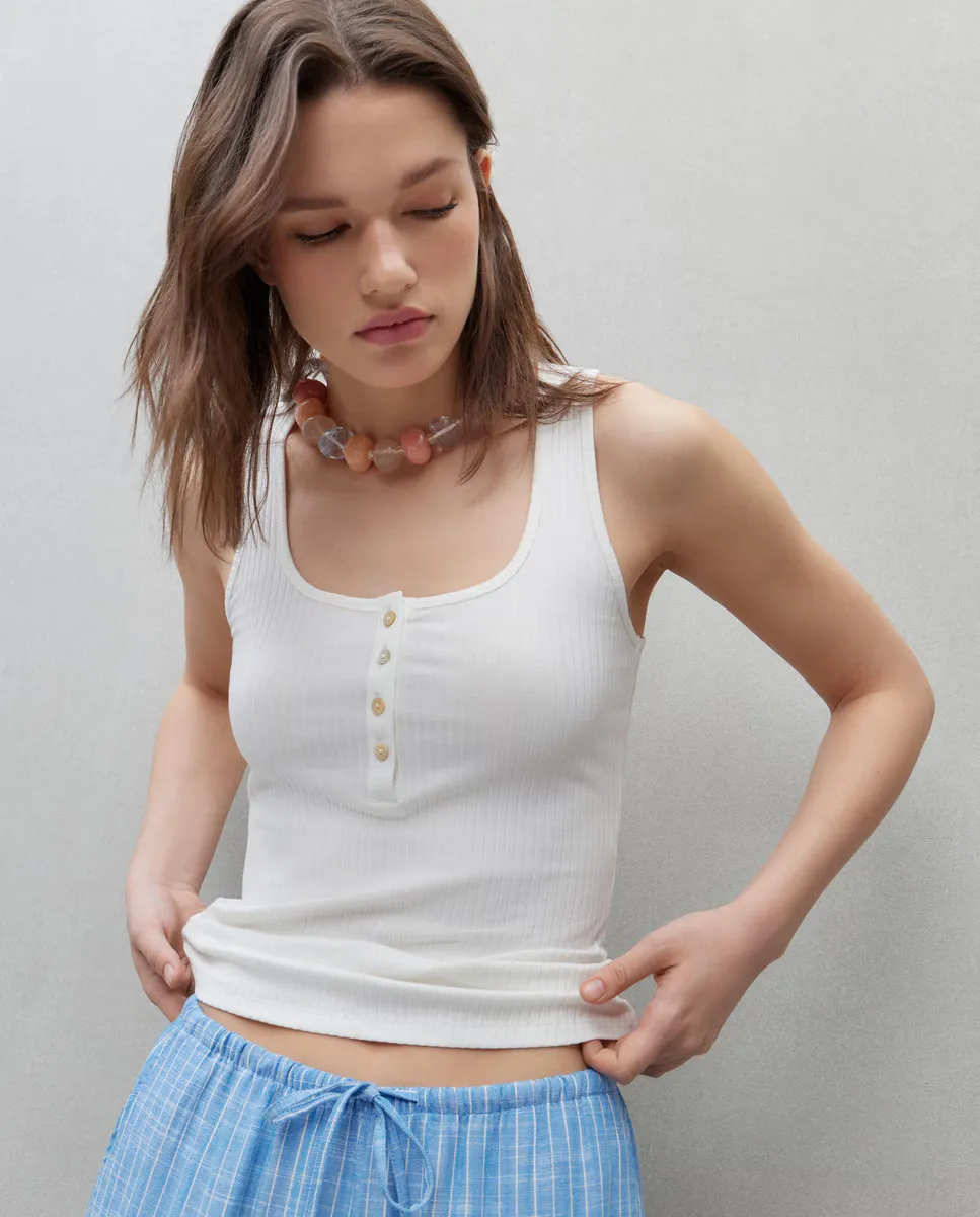 

Футболка женская однотонная без рукавов Easy Wear, цвет 120 Crudo