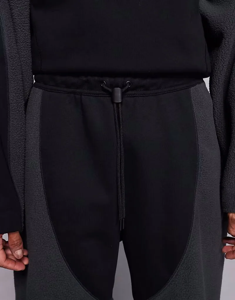 Спортивные брюки Nike Tech Boreas с открытым низом, черно-серые — фото 4