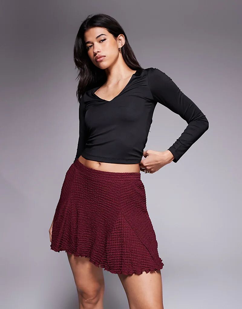 

Мини-юбка годе ASOS DESIGN с текстурой бордового цвета