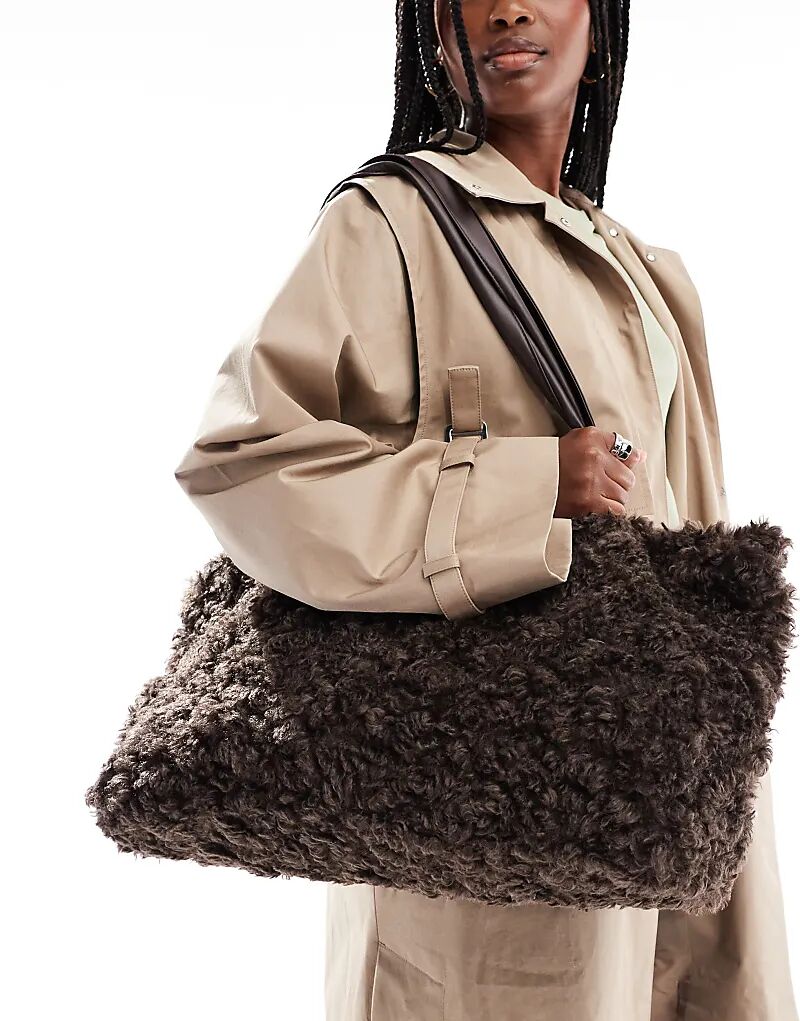 

Сумка-шоппер South Beach из искусственного меха коричневого цвета