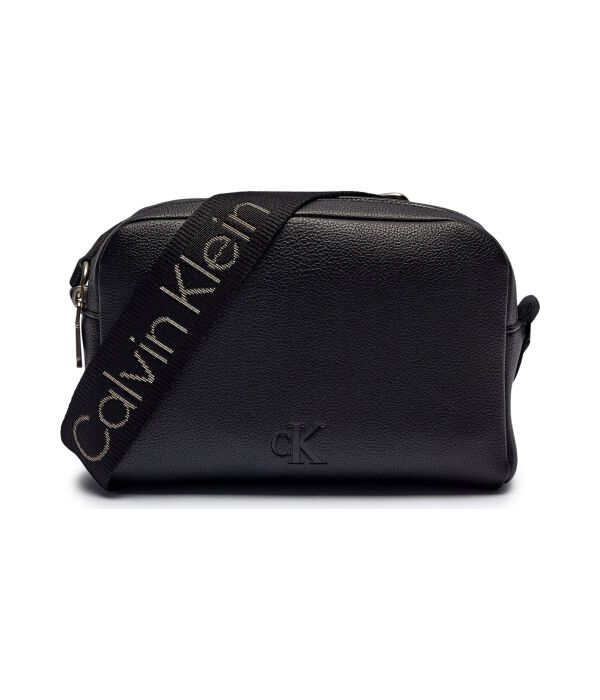 

Сумка Calvin Klein Jeans с логотипом на ремешке, черный
