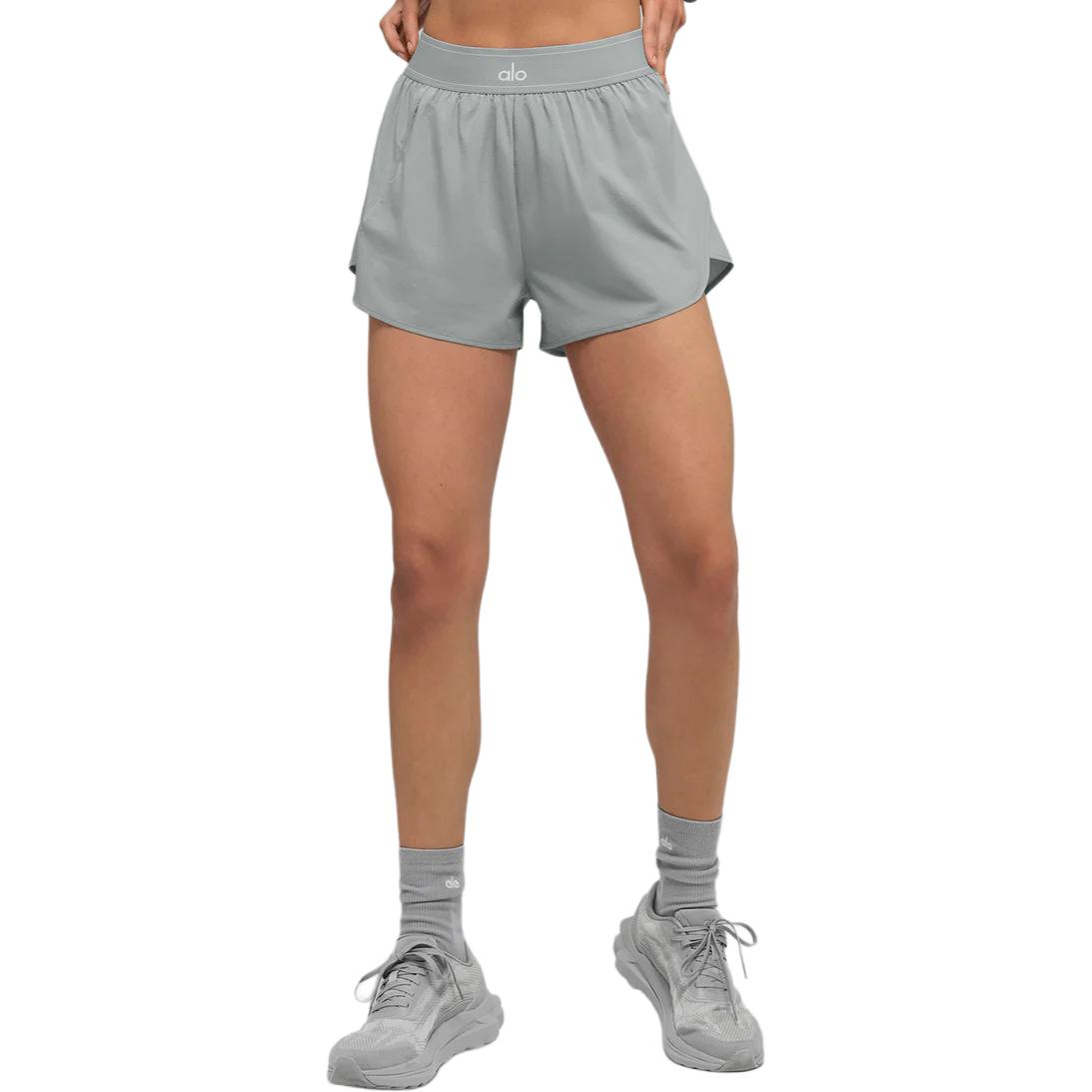 

Alo Yoga Женские спортивные шорты черные