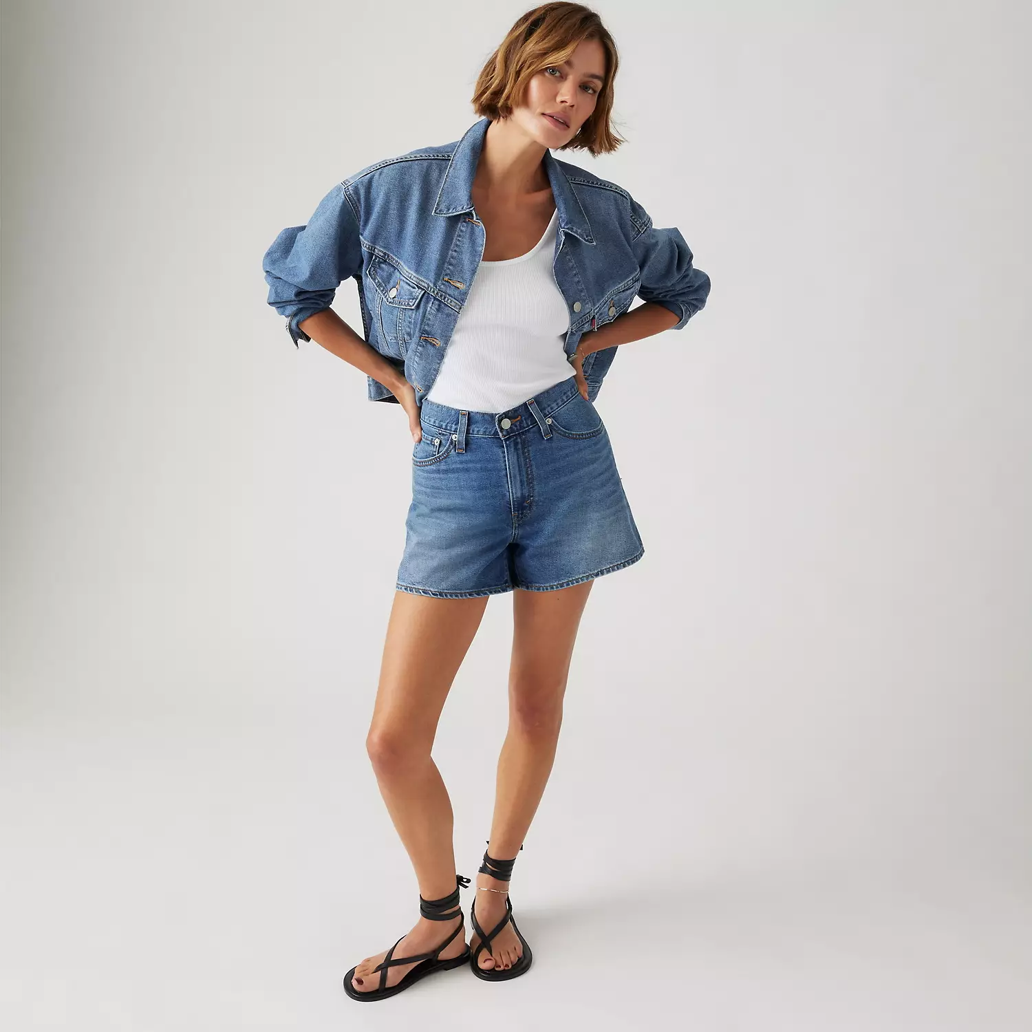 

Легкие женские шорты 80s Mom Levi's, цвет Cool City Whip - Medium Wash