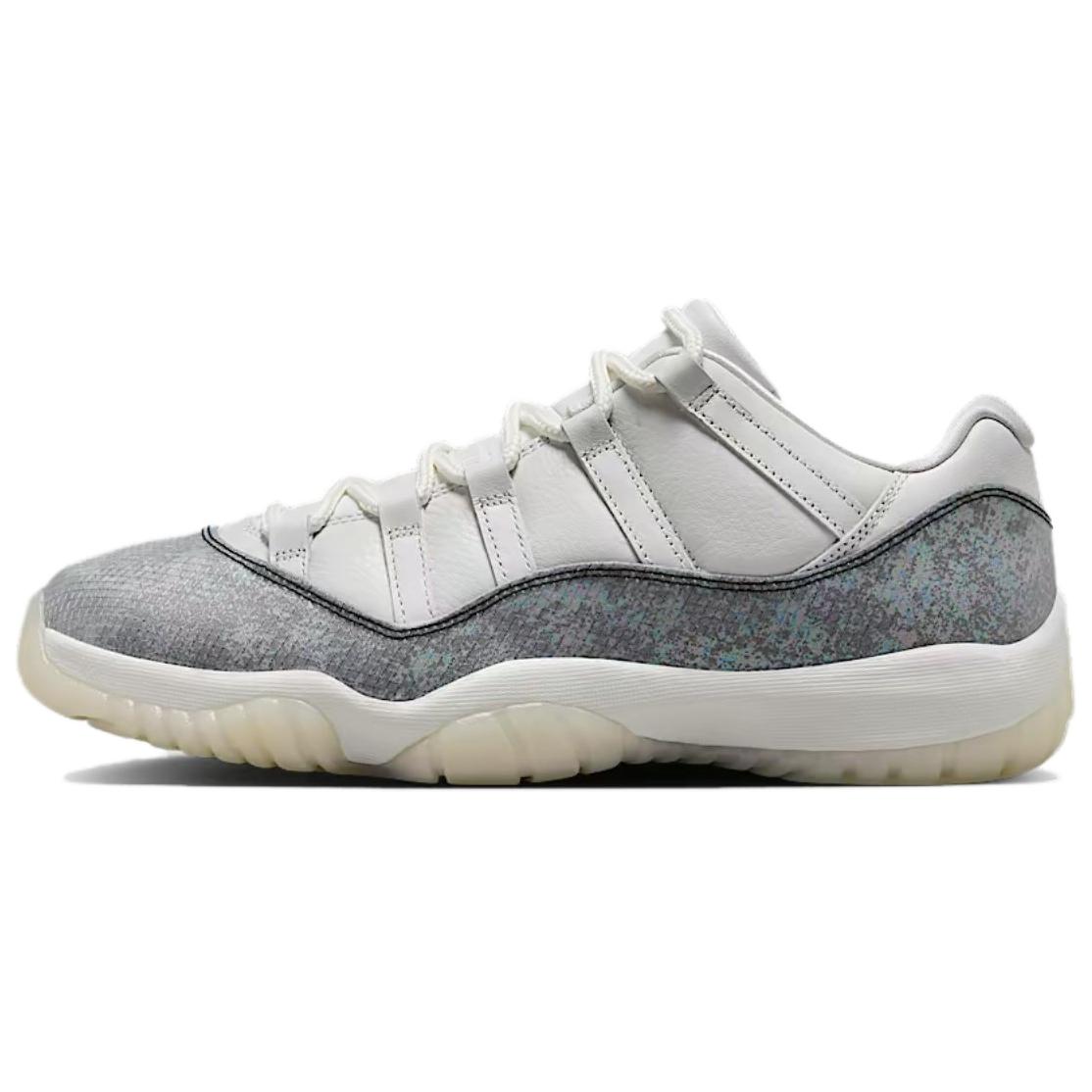 

Кроссовки Air JORDAN 11 Low 'Year Of The Snake', белый/фиолетовый/черный