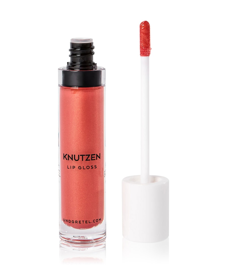

Блеск для губ UND GRETEL Knutzen, Apricot Shimmer 05, 6 ml