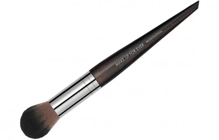 Кисть для румян средняя мягкая #N152 MAKE UP FOR EVER, N152 — фото 3