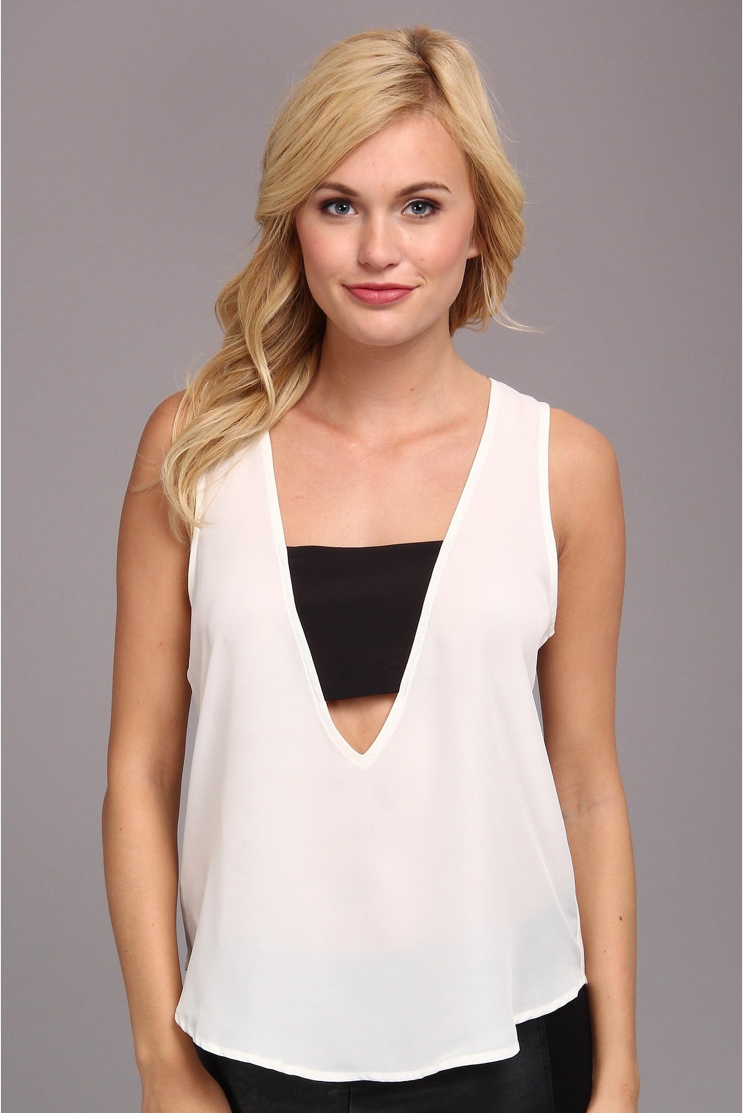 

Топ BCBGeneration Love V-Neck Top, цвет Off White