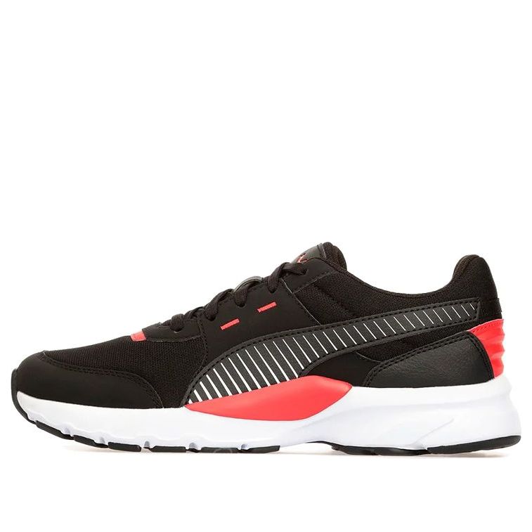 

Спортивные кроссовки PUMA Future Runner 'Black White Red', красный