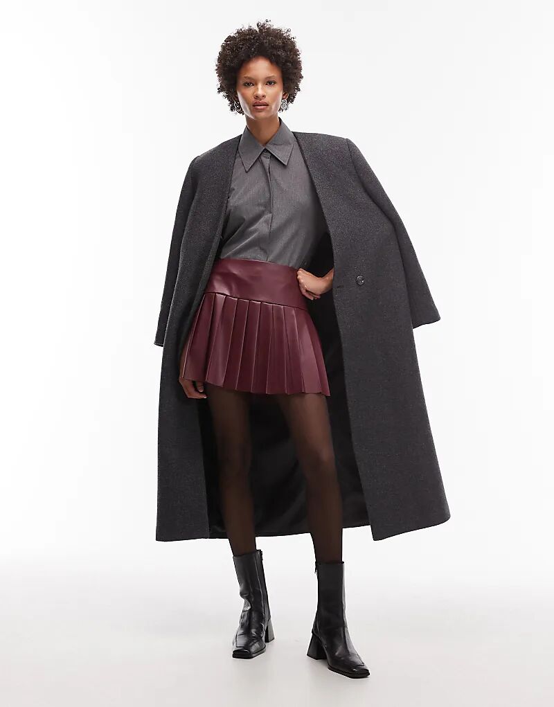 

Мини-юбка ASOS DESIGN из искусственной кожи с плиссировкой бордового цвета